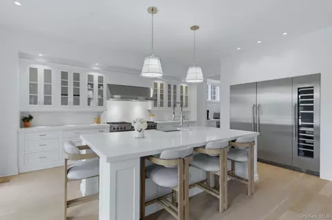 Kitchen - 4 Primrose Ln, Rye Brook, NY 10573 photo 2 of 4