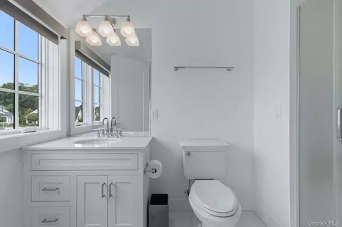 Bath - 4 Primrose Ln, Rye Brook, NY 10573 photo 4 of 4