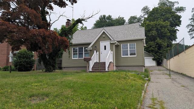 153 W Main St, Kings Park, NY 11754