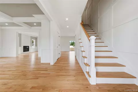 Entry Way - 152 Jayne Ave, Patchogue, NY 11772 photo 1 of 8