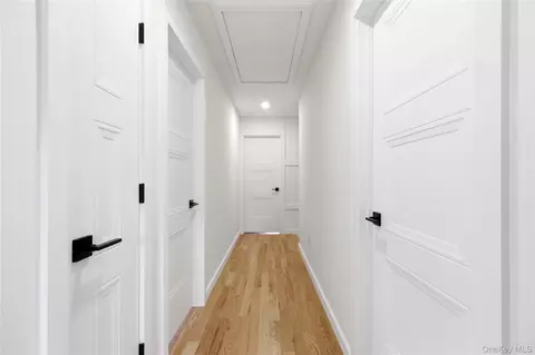 Entry Way - 152 Jayne Ave, Patchogue, NY 11772 photo 6 of 8