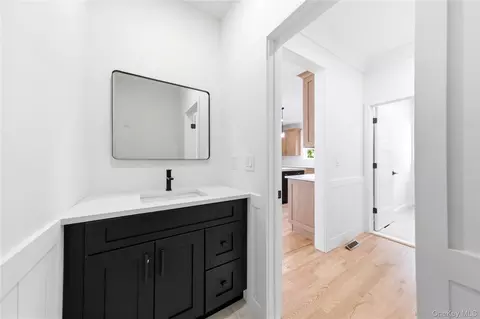 Entry Way - 152 Jayne Ave, Patchogue, NY 11772 photo 7 of 8