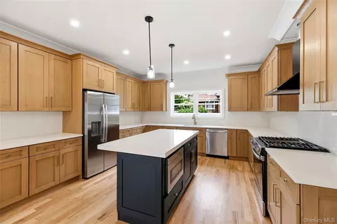 Kitchen - 152 Jayne Ave, Patchogue, NY 11772 photo 1 of 2