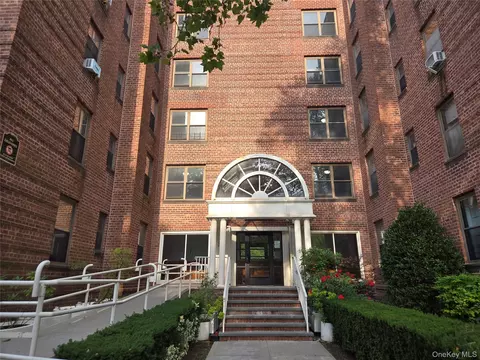 2190 Brigham St #4B, Brooklyn, NY 11229