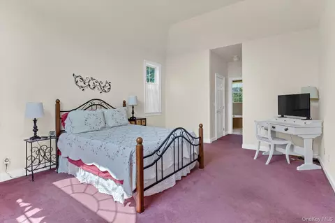 Bedroom - 723 Doctors Path Ests, Riverhead, NY 11901 photo 1 of 4
