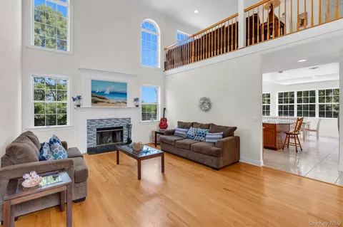 Living - 723 Doctors Path Ests, Riverhead, NY 11901 photo 1 of 1