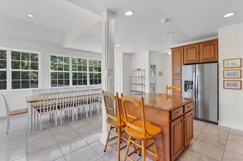 Kitchen - 723 Doctors Path Ests, Riverhead, NY 11901 photo 3 of 3
