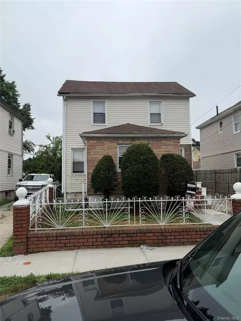 19414 122nd Ave, New York, NY 11413