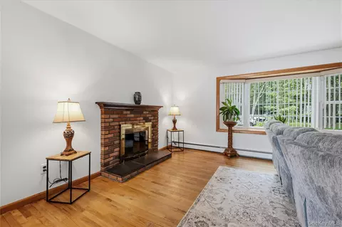 Living - 371 Hewlett Ave, Patchogue, NY 11772 photo 3 of 5