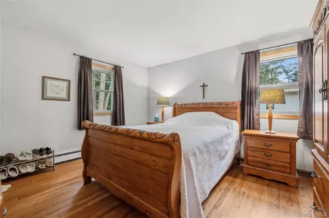 Bedroom - 371 Hewlett Ave, Patchogue, NY 11772 photo 1 of 3