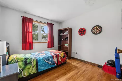 Bedroom - 371 Hewlett Ave, Patchogue, NY 11772 photo 2 of 3