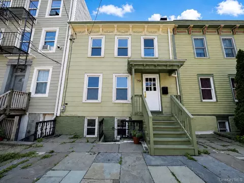 79 Ann St, Newburgh, NY 12550
