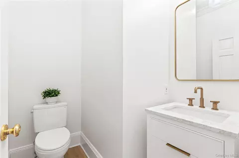 Bath - 21 Loder St, Rye, NY 10580 photo 1 of 6