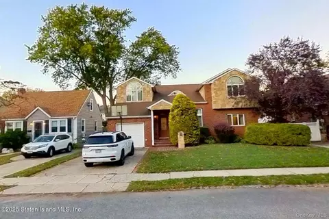 257 Locust Ave, Staten Island, NY 10306