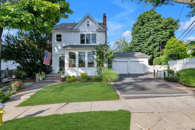 47-11 Belmont Rd, North Hempstead, NY 11020