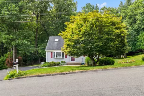 100 Duhaime Rd, Orangetown, NY 10965
