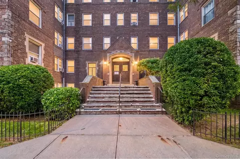 19 William St #2D, Mount Vernon, NY 10552