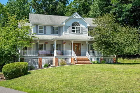 4 Hauser Ter, Orangetown, NY 10983