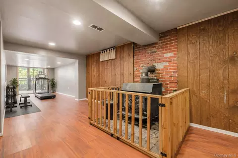Entry Way - 49 Chase Rd, Shawangunk, NY 12589 photo 1 of 2
