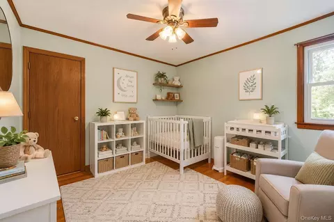 Bedroom - 49 Chase Rd, Shawangunk, NY 12589 photo 3 of 6