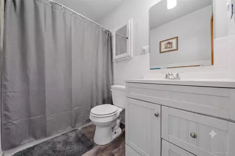 Bath - 49 Chase Rd, Shawangunk, NY 12589 photo 1 of 2