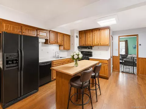 Kitchen - 49 Chase Rd, Shawangunk, NY 12589 photo 1 of 3