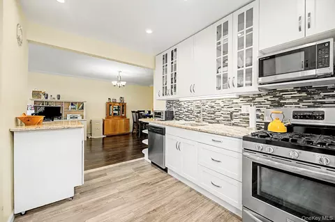 1300 Midland Ave #C-73, Yonkers, NY 10704