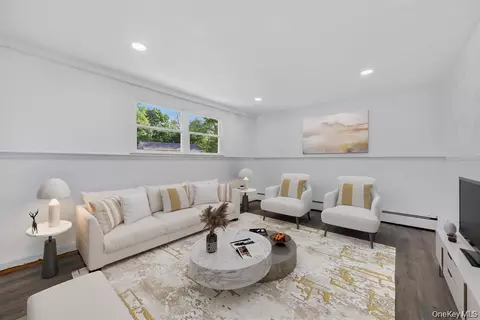 Living - 8 Mockingbird Ln, Poughkeepsie, NY 12601 photo 4 of 4