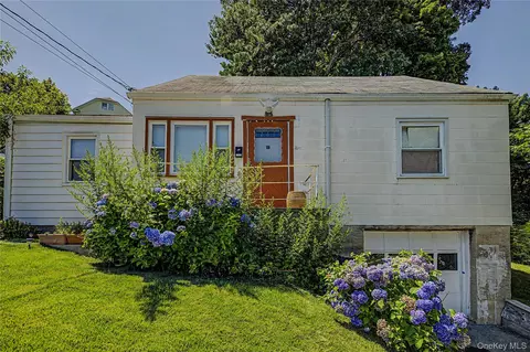 97 Portland Pl, Yonkers, NY 10703