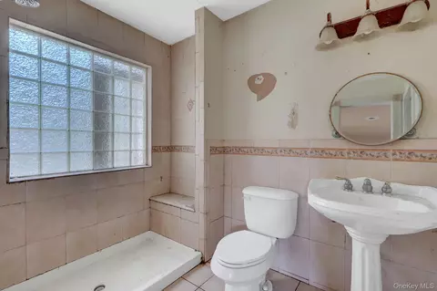 Bath - 34 Thorburn Ave, Patchogue, NY 11772 photo 1 of 2