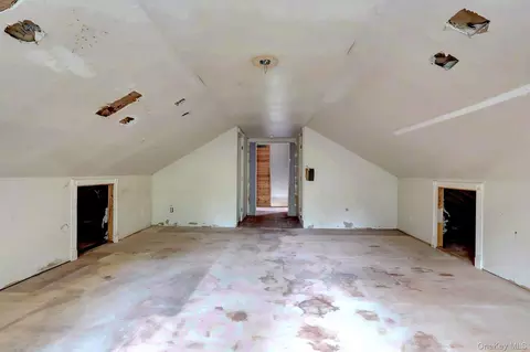 Bedroom - 34 Thorburn Ave, Patchogue, NY 11772 photo 4 of 5