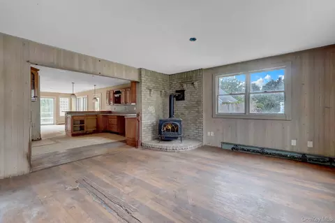 Living - 34 Thorburn Ave, Patchogue, NY 11772 photo 1 of 3