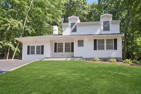 128 Crooked Hill Rd, Huntington, NY 11743