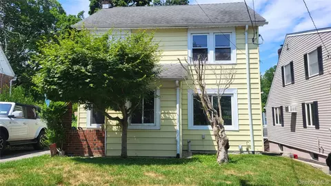 34 Irma Ave, North Hempstead, NY 11050