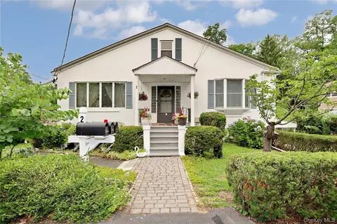 2 Westend Ave, Orangetown, NY 10960
