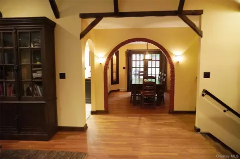 Entry Way - 50 Pleasant Ridge Dr, Poughkeepsie, NY 12603 photo 5 of 9
