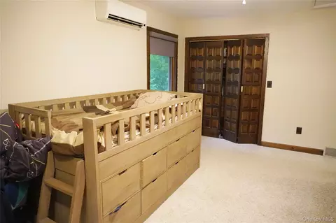 Bedroom - 50 Pleasant Ridge Dr, Poughkeepsie, NY 12603 photo 7 of 7