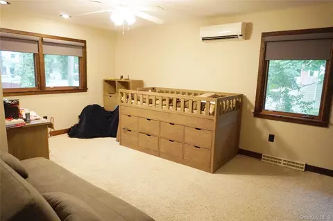 Bedroom - 50 Pleasant Ridge Dr, Poughkeepsie, NY 12603 photo 6 of 7
