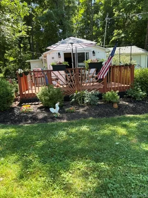 22 Gardenia Cir #22, Beekman, NY 12533