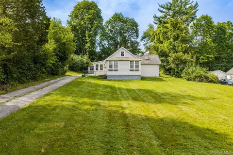 Exterior - 124 Bower Rd, Poughkeepsie, NY 12603 photo 6 of 11