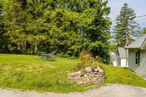 Exterior - 124 Bower Rd, Poughkeepsie, NY 12603 photo 7 of 11