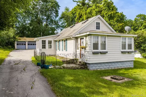 Exterior - 124 Bower Rd, Poughkeepsie, NY 12603 photo 5 of 11