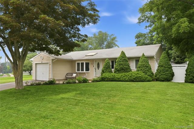 115 Argyle Ave, Selden, NY 11784
