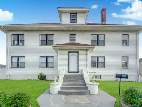 302 W Hudson St, Long Beach, NY 11561