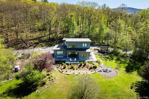 23 Traver Hollow Rd, Olive, NY 12412