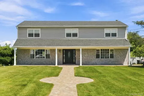 336 Grand Central Ave, Amityville, NY 11701
