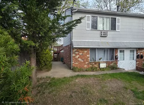 14753 Weller Ln, New York, NY 11422