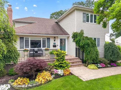 1755 Grand Ave, Merrick, NY 11566