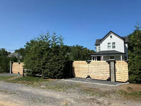 Undisclosed, East Marion, NY 11939