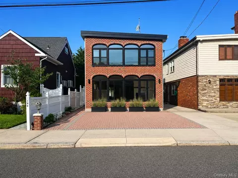 194 Beach 132nd St, New York, NY 11694